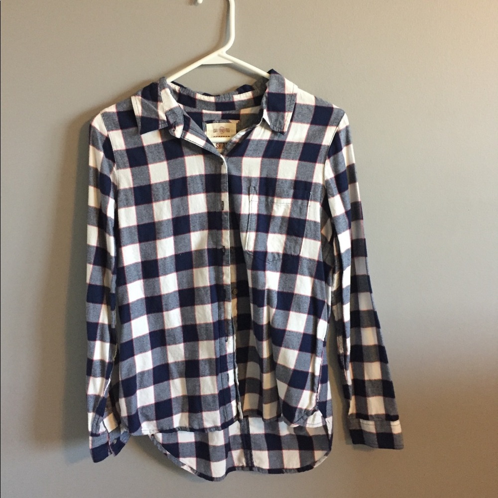 Blue/pink plaid button up